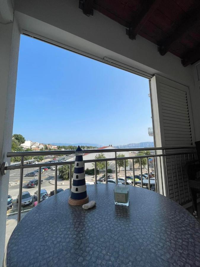 Apartment Xena Novi Vinodolski - Balcony And Sea View - First Row To The Sea Exterior foto